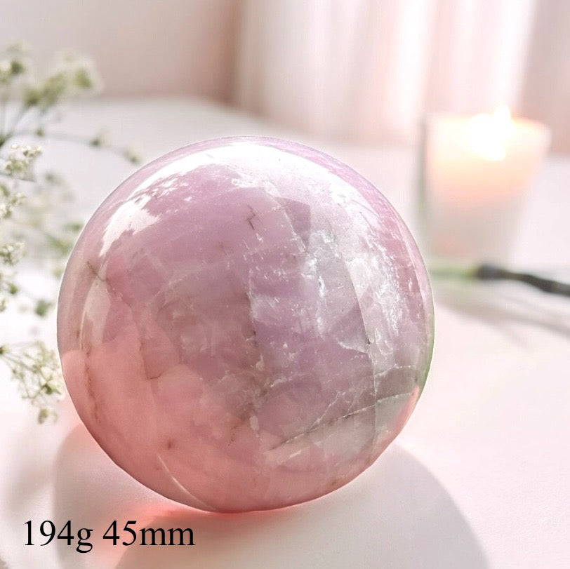 Kunzite Sphere (AAA Grade) Brazil