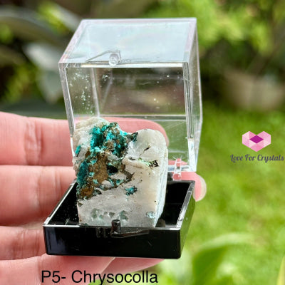 Crystal Mineral Specimen In A Box (35Mm Box) Photo 5- Hemimorphite Raw Crystals