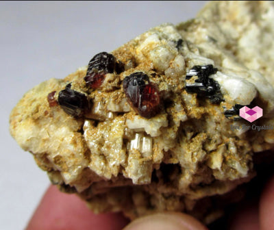 Garnet On Feldspar (346 Carats) 50X30Mm Raw Stones