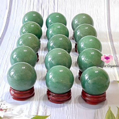 Green Aventurine Spheres 30-40Mm Series With Wooden Stand