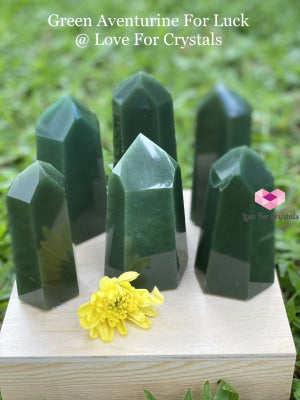 Green Aventurine Standing Point (Brazil) Aaa