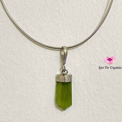 Peridot Point Pendant (10-25Mm) Stainless Steel Pendants & Necklaces